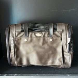 Samsonite Lightweight Dog Cat Small Animal Travel Carrier Plane Train Car Travel